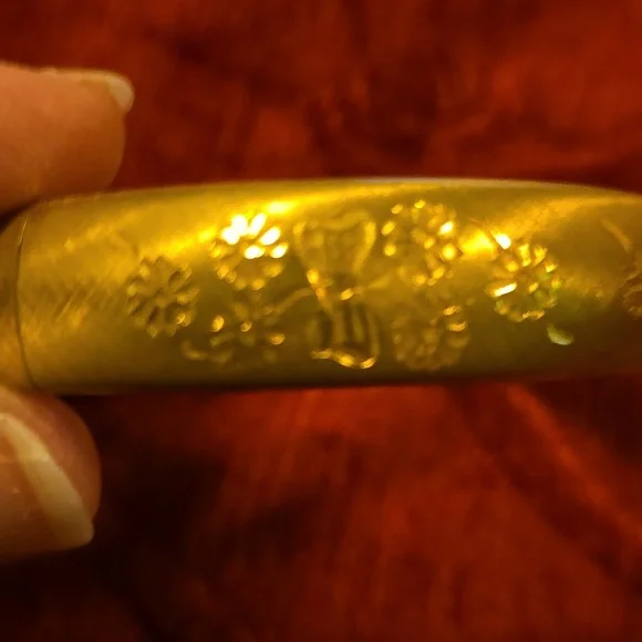 Vintage 14 Karat Gold Filled Bangle Bracelet - Picture 6 of 6